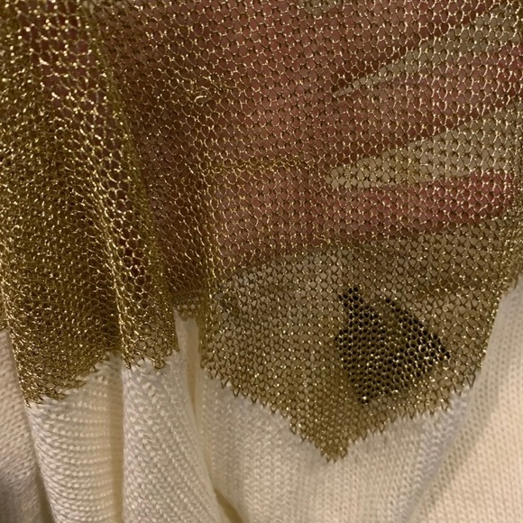 Boxy heart knit sweater.  Sheer with short sleeves - Picture 5 of 5